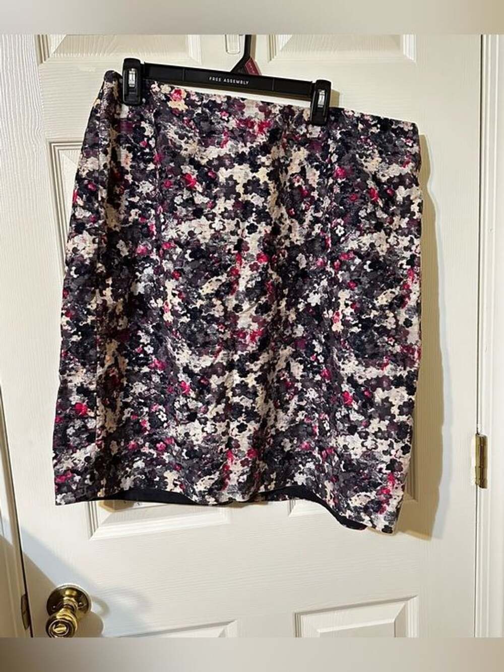 Talbots Floral Skirt in Black, Gray & Pink
